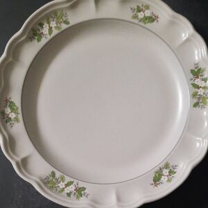 Set of 2 Pfaltzgraff White Dinner Plate with Holly and Red Berry Accents